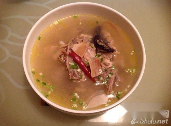 墨鱼炖鸡的做法和禁忌