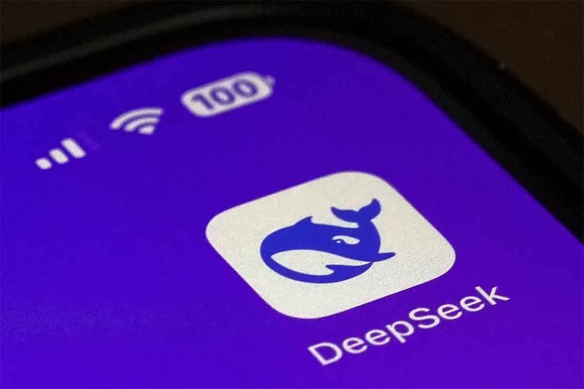 DeepSeek 本地部署与高效使用全攻略：25年视频教程 + 全套安装包